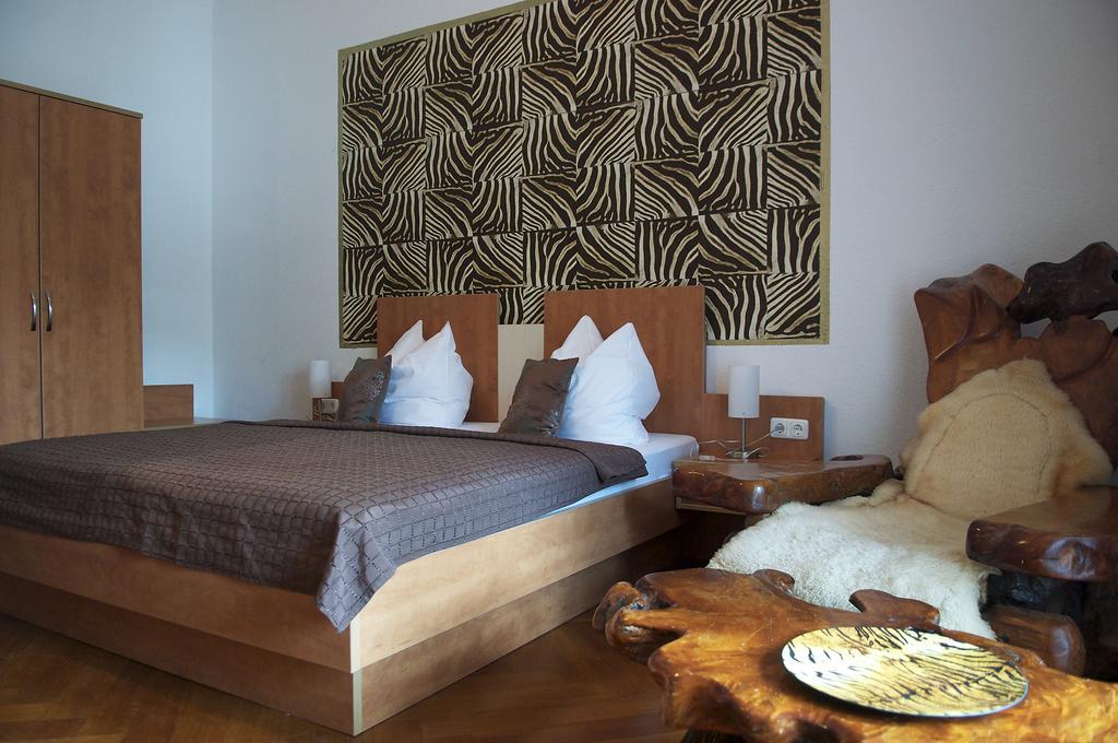 Hotel Vier Loewen Traben-Trarbach Pokoj fotografie