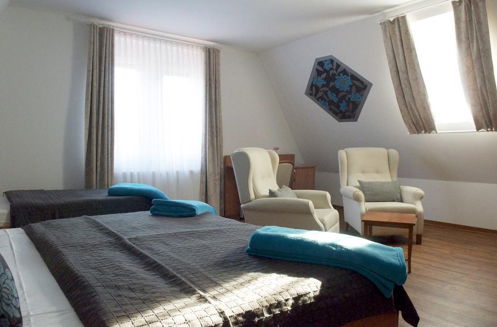 Hotel Vier Loewen Traben-Trarbach Pokoj fotografie